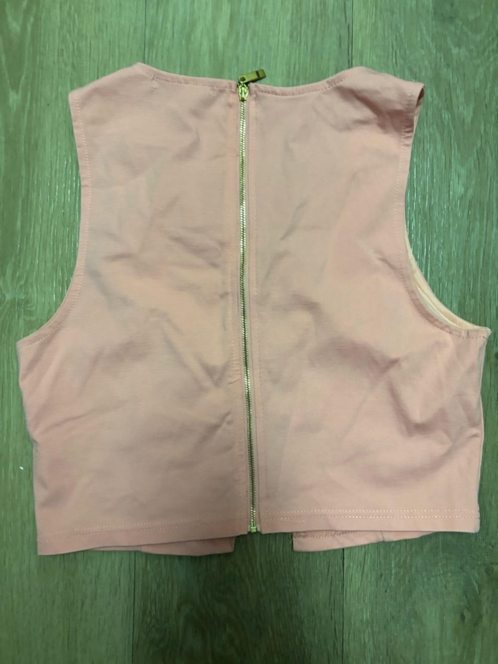Lucee Pink‎ Lace-Up Cropped Top - Picture 3 of 4